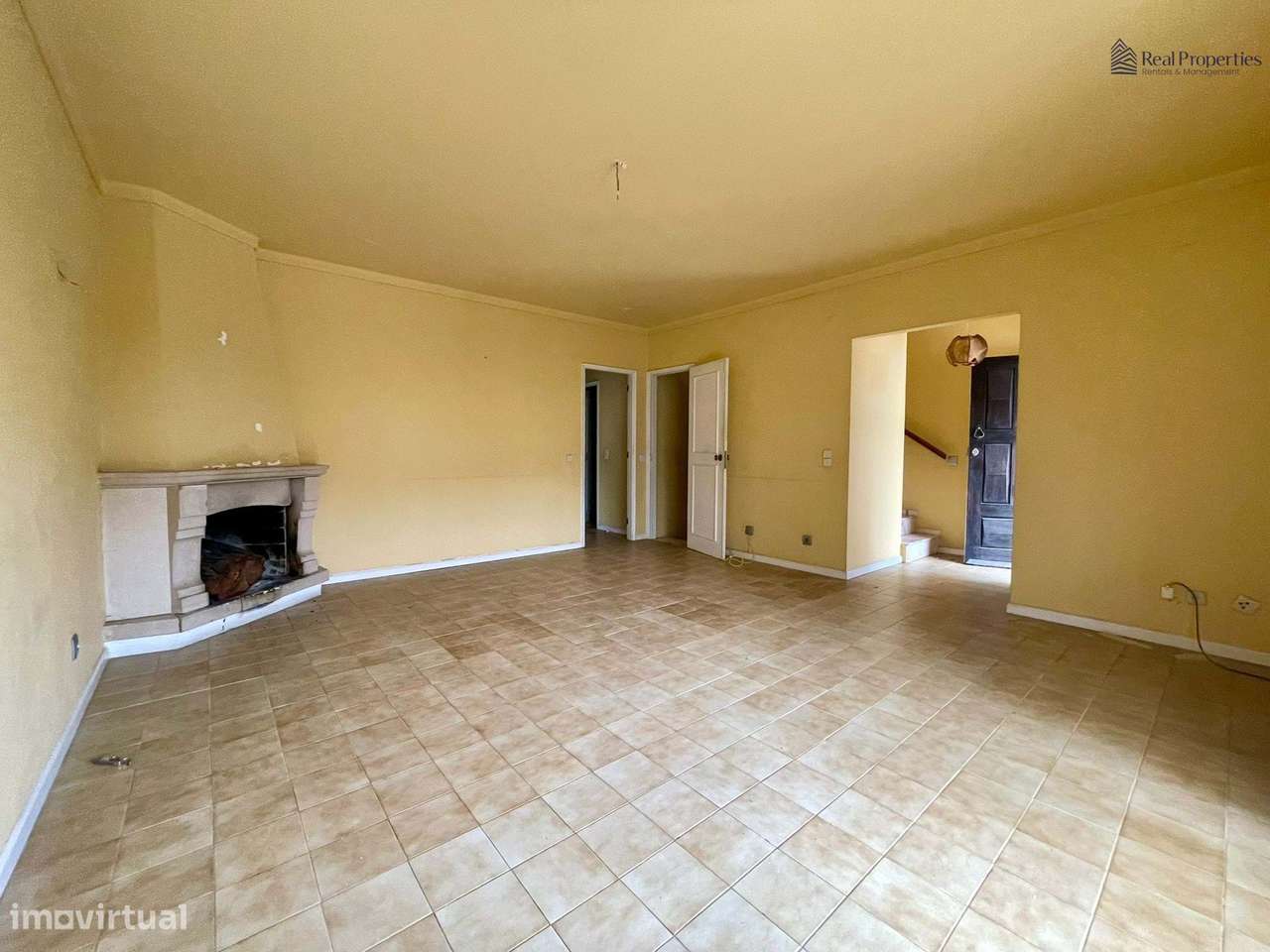 Moradia T3 a 5 Minutos a pé da Praia | Localização Privilegiada com El - Grande imagem: 2/22