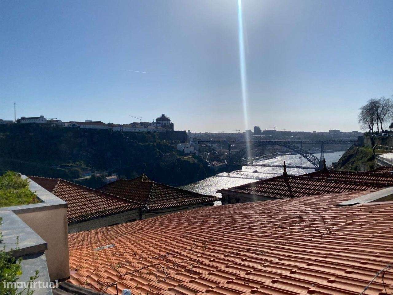 Bonita Moradia em zona turística (Fontainhas) com licença AL-13