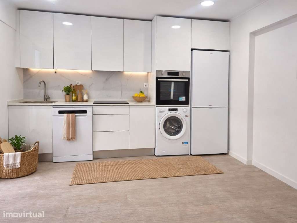 Oportunidade Única na Amadora - T2 com Logradouro! - Grande imagem: 3/16