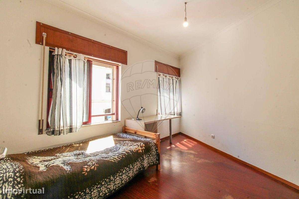 Apartamento T1 1 Na Avenida Fernao Magalhaes Coimbra