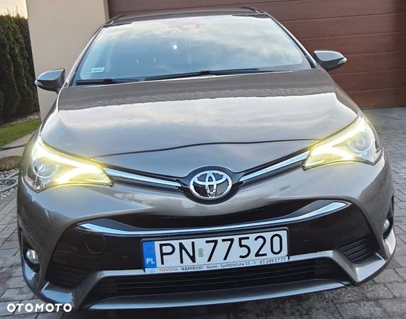 Toyota Avensis 1.8 Premium - 5