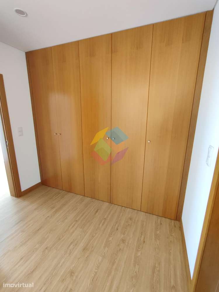 Magnífica Moradia T3 +1 em Stª. Maria da Feira-40