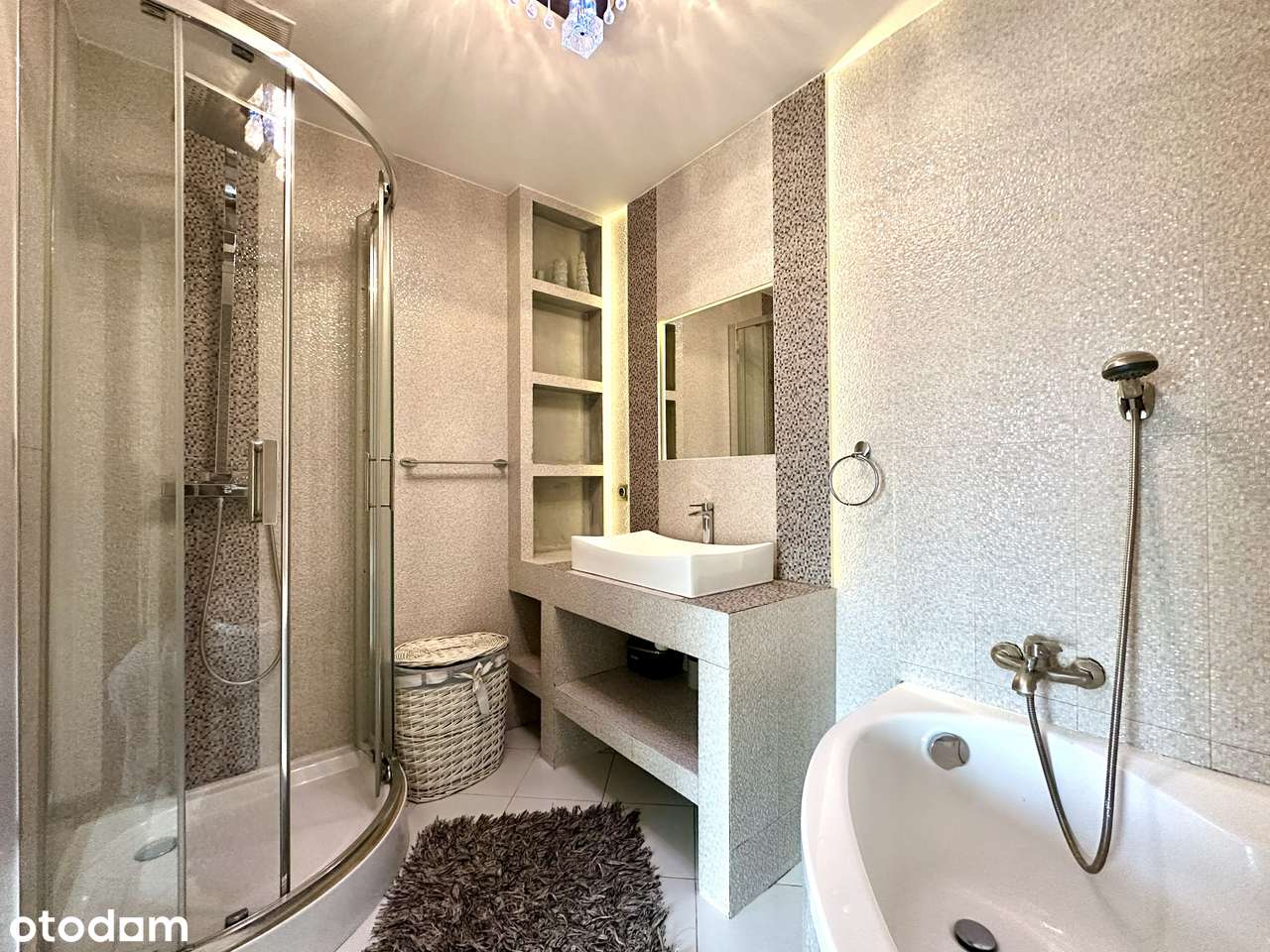 Dom z biznesem i dużą działką na sprzedaż-5