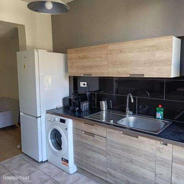 T-2 Mobilado+ equipado. Centro Lisboa. Só renda+ caução.DISPONÍVEL. - Grande imagem: 4/12