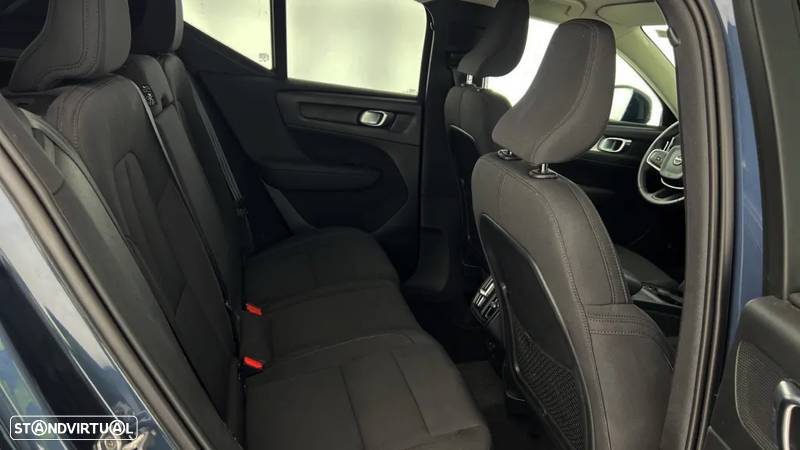 Volvo XC 40 1.5 T3 Momentum Geartronic - 12