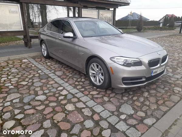 BMW Seria 5 528i - 5