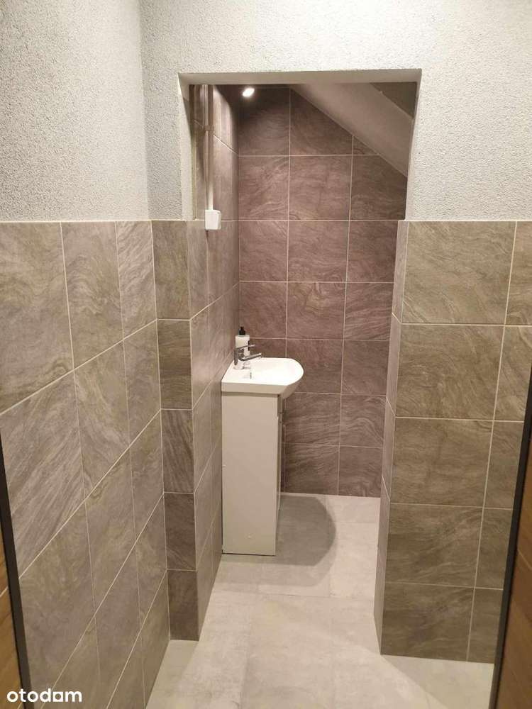 Kobierzyce - Budynek - biura - noclegi-11