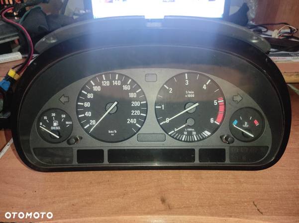 8370086 LICZNIK ZEGARY BMW E39 - 1