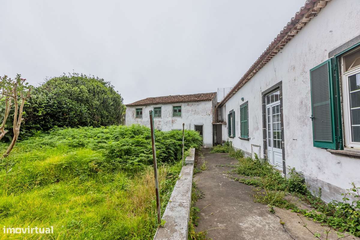 Moradia T4 - Rua do Paiol - Grande imagem: 3/23