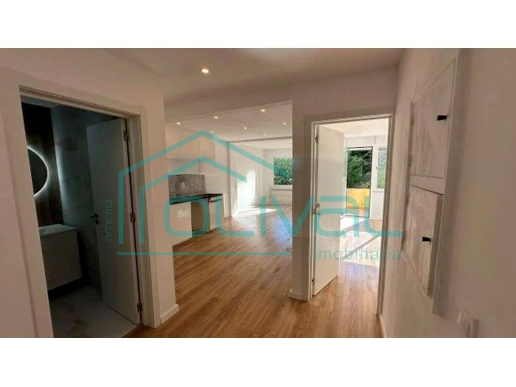 Apartamento T2 à venda na Rua Campos Monteiro-3