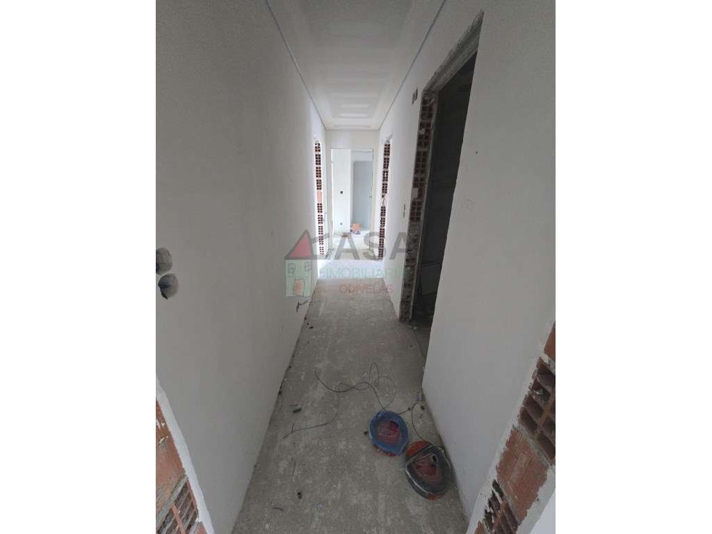 Apartamentos T2 e T3 em Caneças-4