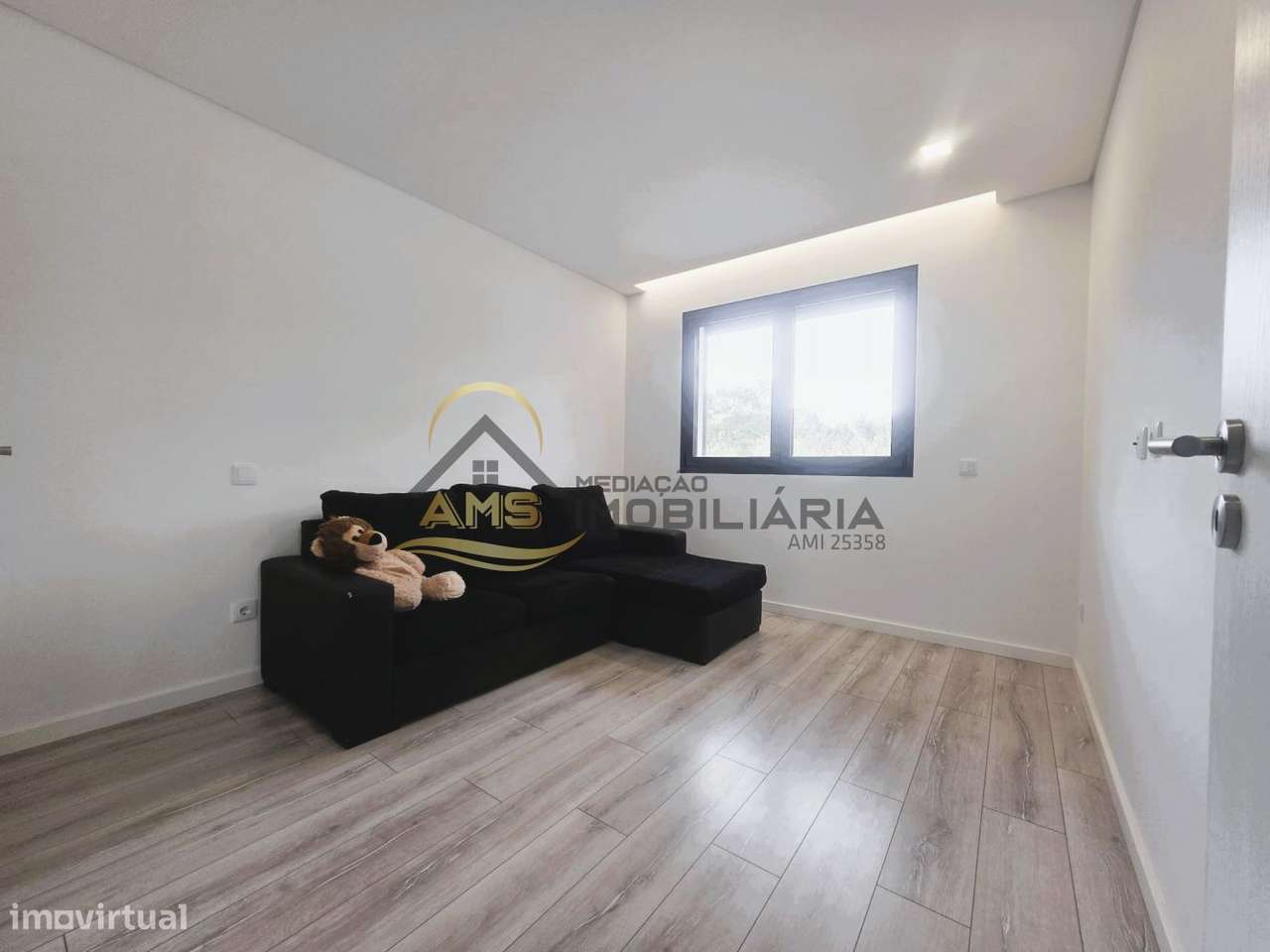 APARTAMENTO T3 COM TERRAÇO DE 186M²-28