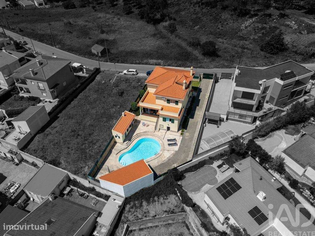 Casa / Villa T4 em Mafra-34