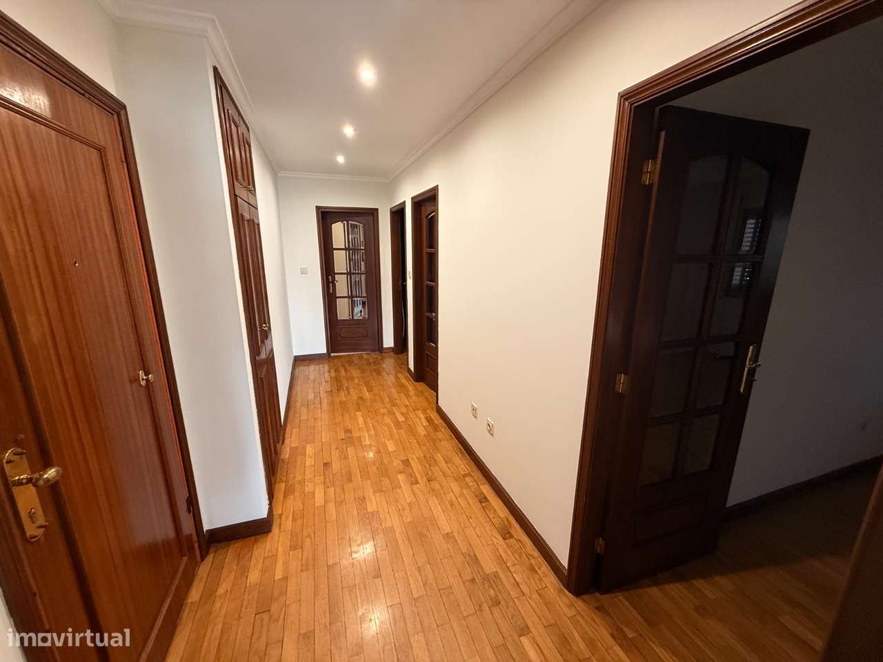 Apartamento T2 com lugar de garagem no Porto - Ramalde-27