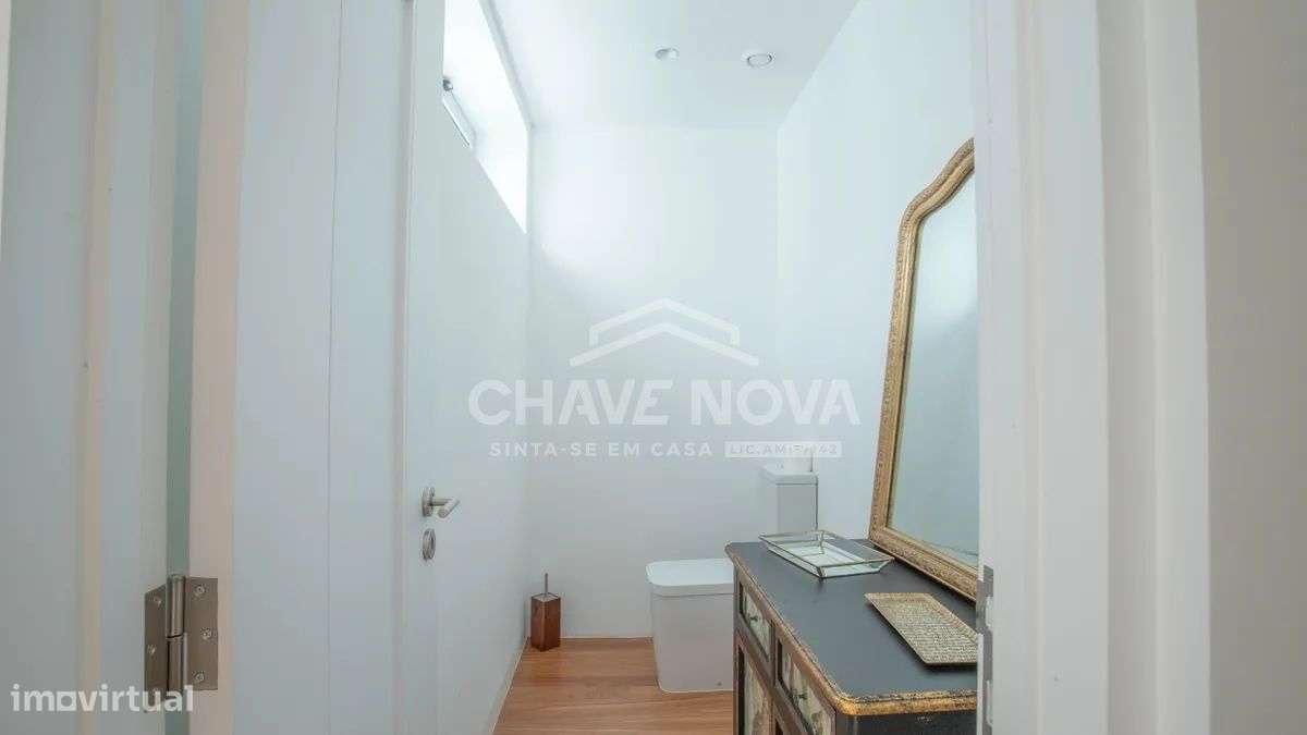 Moradia T3 com 4 casas de banho e piscina na Madalena-20