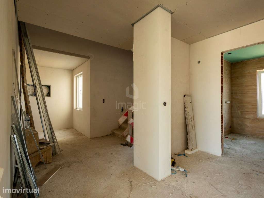 Moradia T4 nova com piscina e de Design moderno, em Mafra.-5