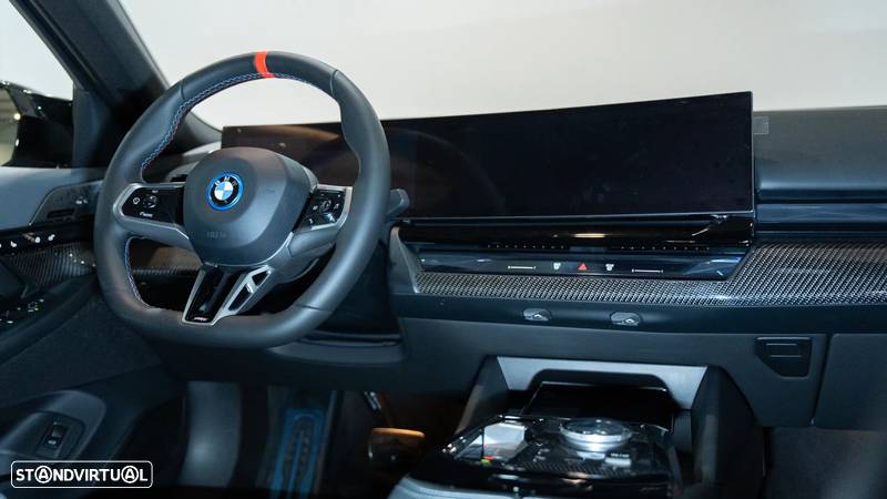 BMW i5 M60 xDrive - 18