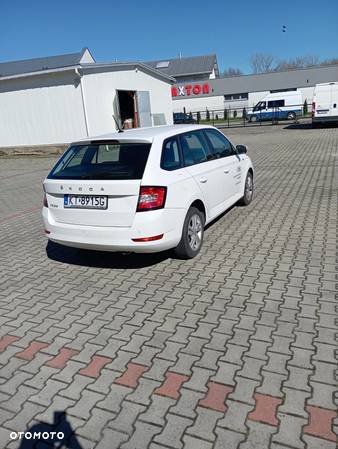 Skoda Fabia 1.0 TSI Active - 4