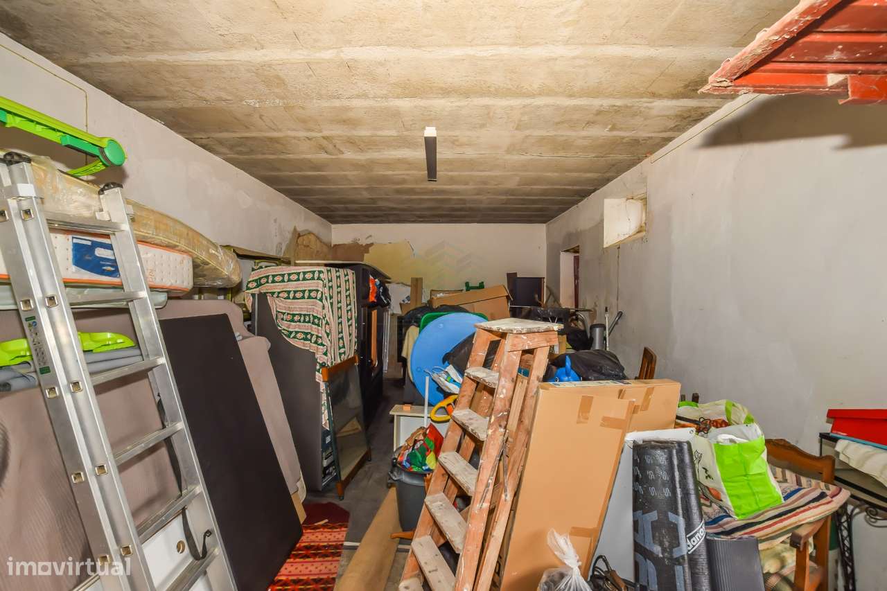 Moradia T3 com Garagem e Poço em Alcorochel, Torres Novas-19