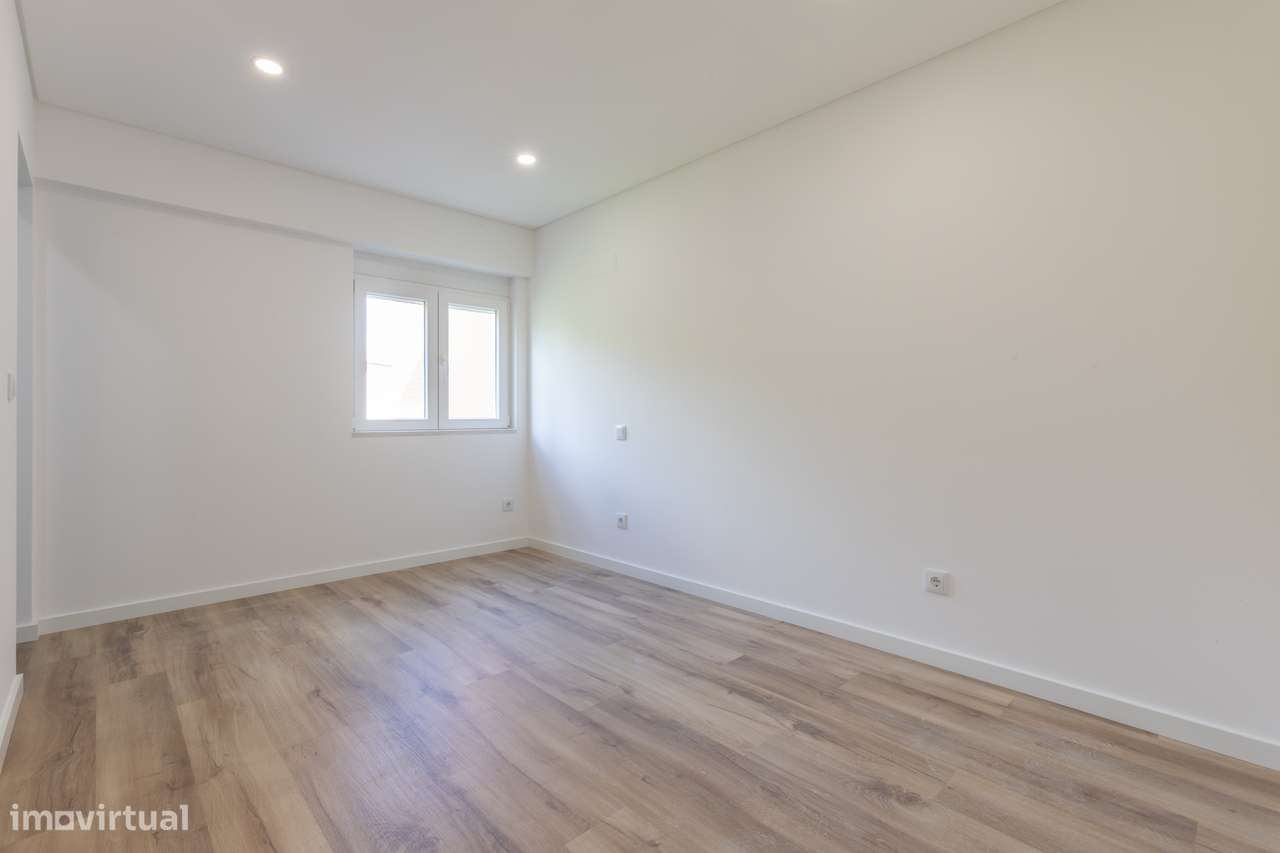 T3 Duplex a 2/3 minutos do Metro da Encarnação.-12