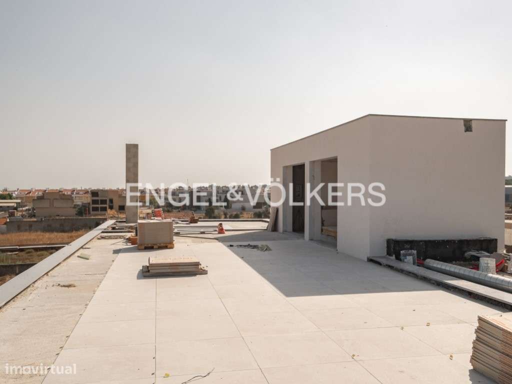 Moradia Exclusiva T5 em Alcochete-3