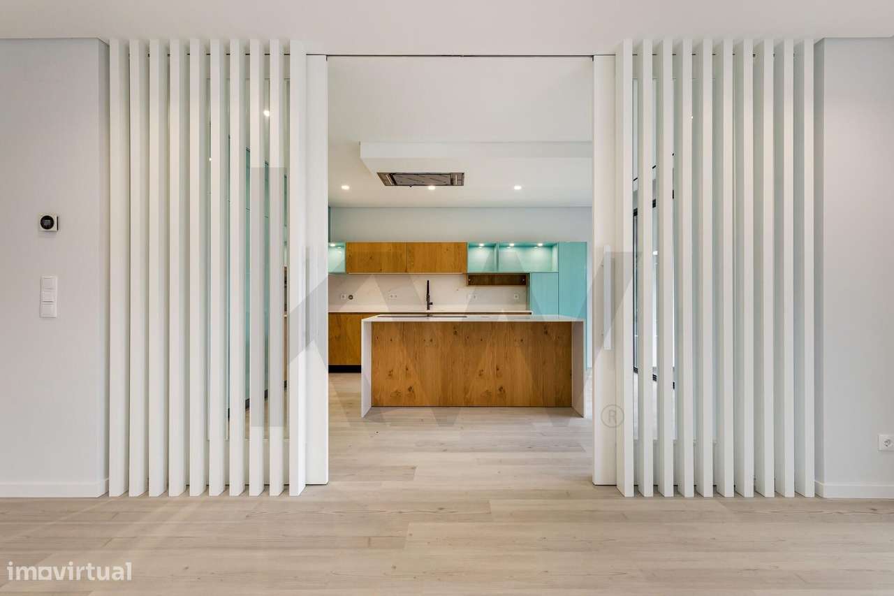 Moradia de arquitetura contemporânea em Cascais com 5 suites para vend-14