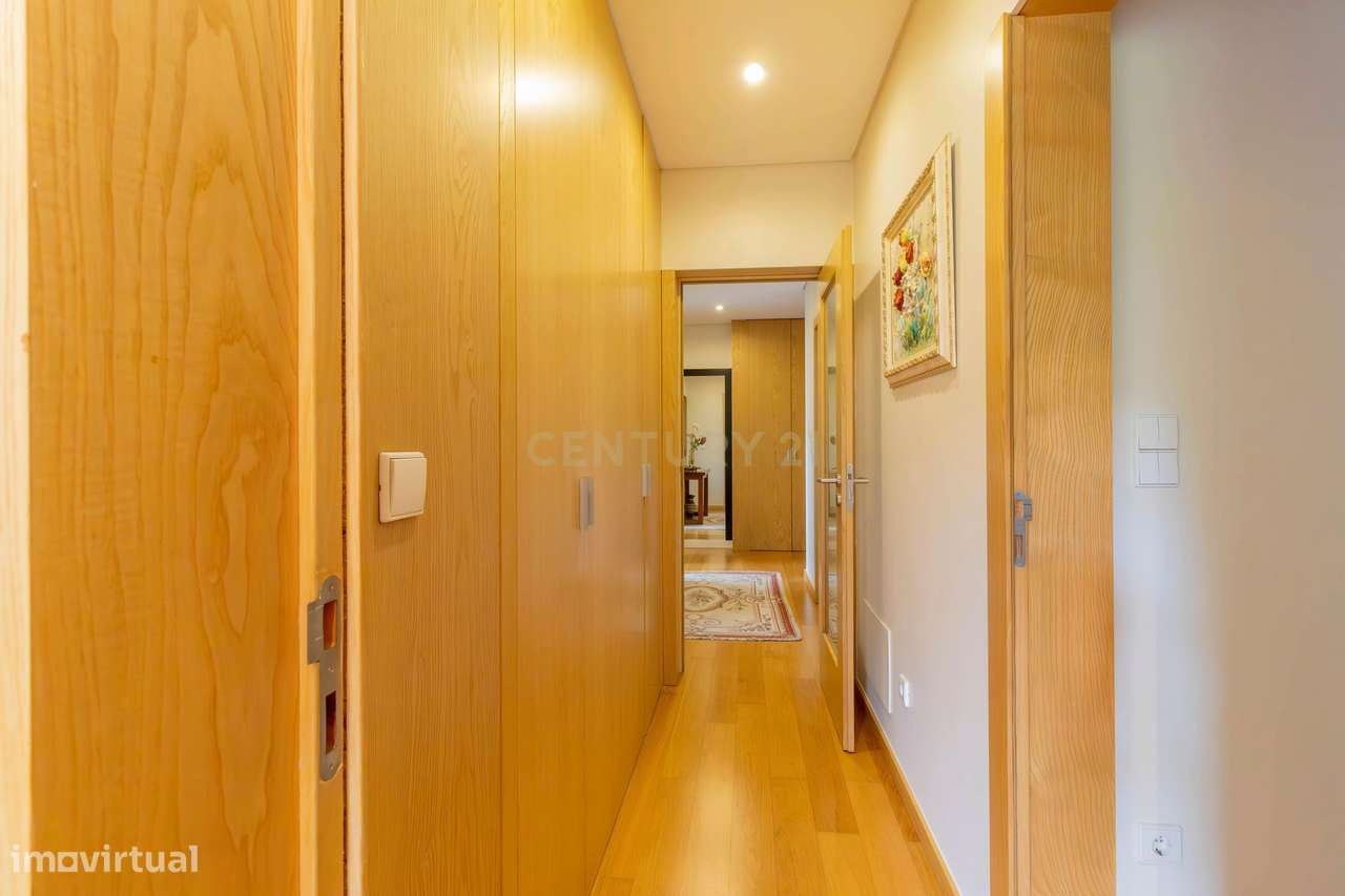 Apartamento T2 em Oliveira do Douro, Vila Nova de Gaia-34