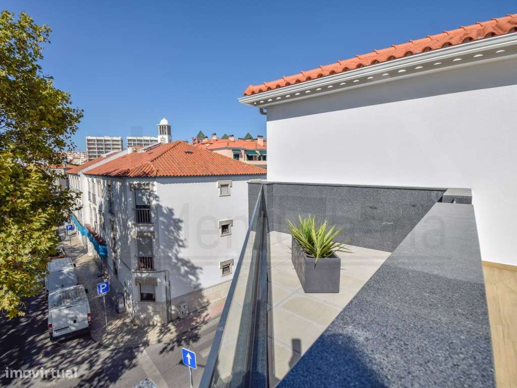 FABULOSA PENTHOUSE JUNTO À PRAIA DA PAREDE - CASCAIS-11