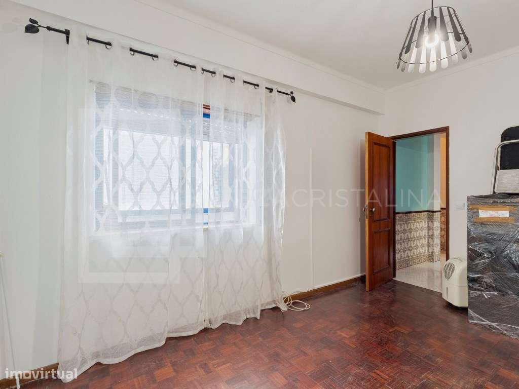 Apartamento T2 com varandas na Baixa da Banheira-15