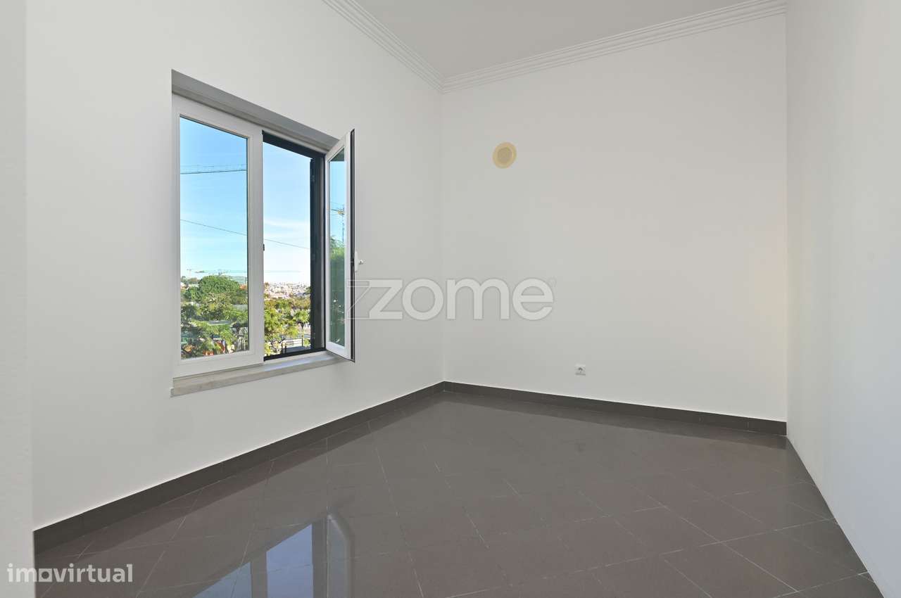 Escritório/Serviços frente ao novo Centro Saúde Cascais - Grande imagem: 2/19