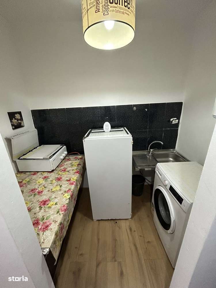 De vanzare garsoniera mobilata Pret 17.500 - Imagine principală: 3/3