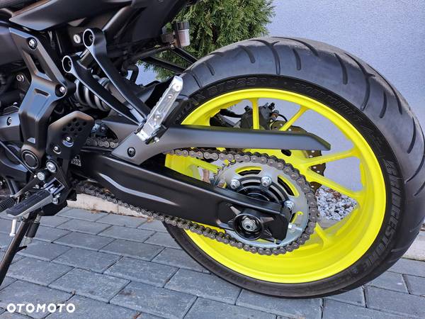 Yamaha MT - 28