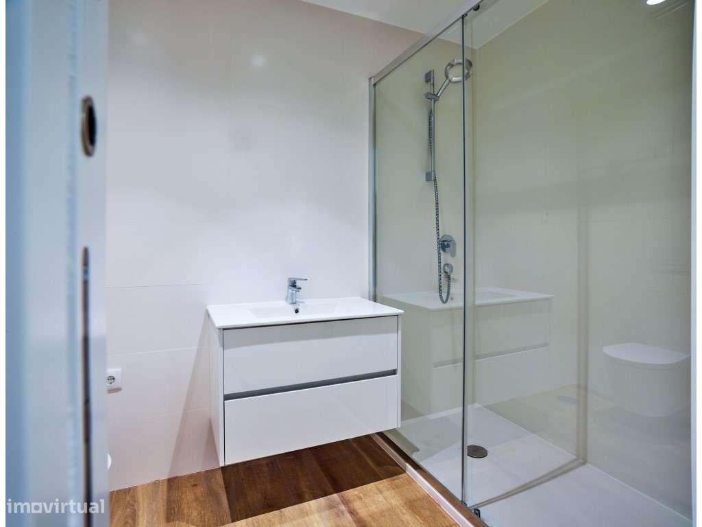 Edifício Independência- T2, r/c, excelentes áreas a 400 metros da p...-20