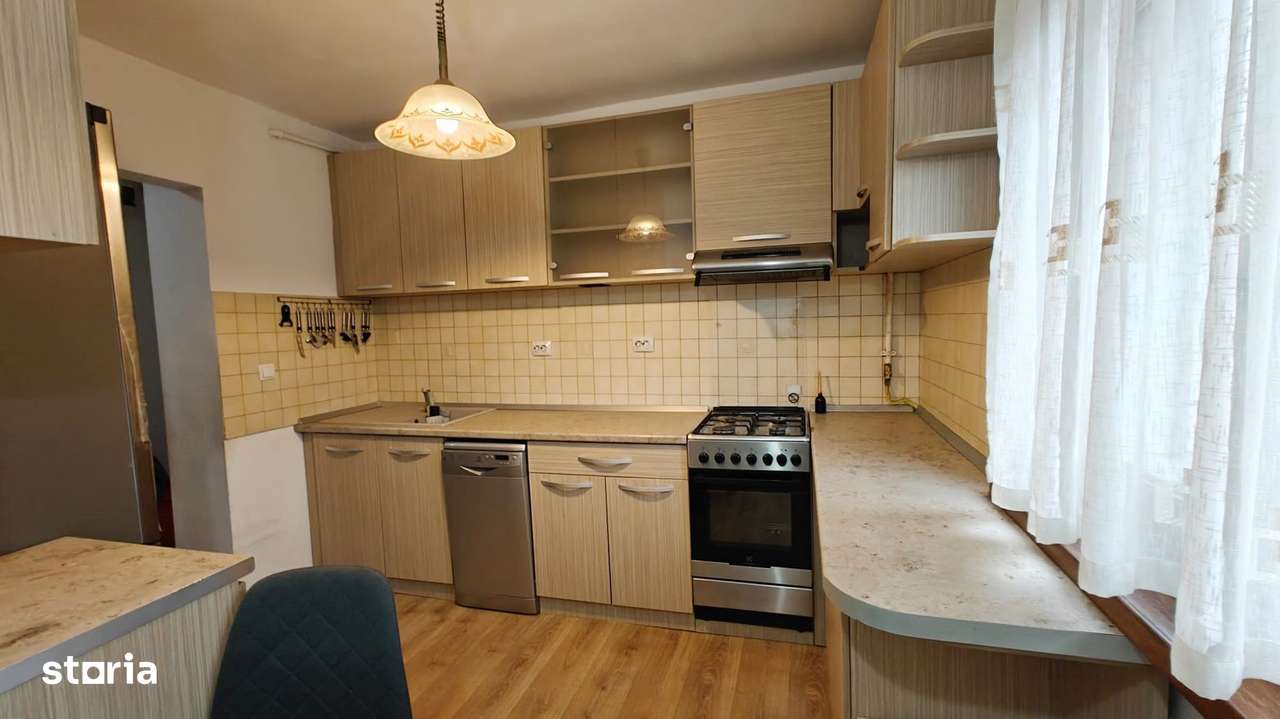 Apartament 3 camere, etaj 3, decomandat, 2 baie, Plopilor - Imagine principală: 3/11