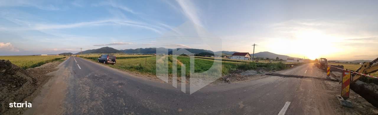 Teren Gura Râului-Orlat-1782 MP-2 fronturi-Utilitatile la 30 ml - Imagine principală: 1/7