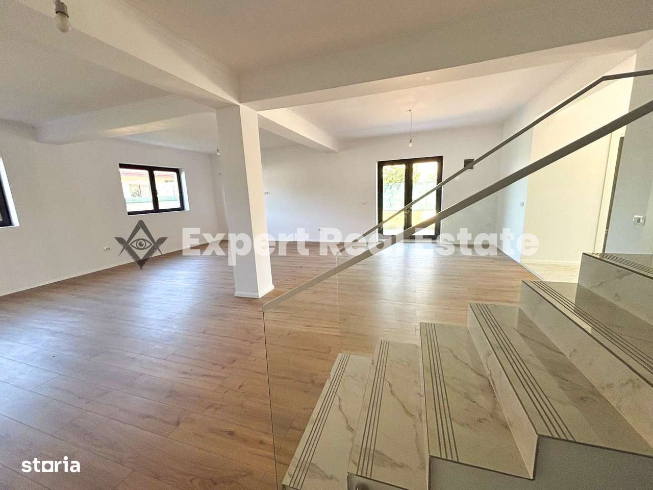 VILA SPATIOASA TUNARI-PIPERA-1