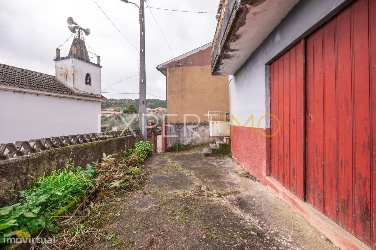 Moradia T3 com garagem ampla e terreno - Coimbra - Grande imagem: 3/29