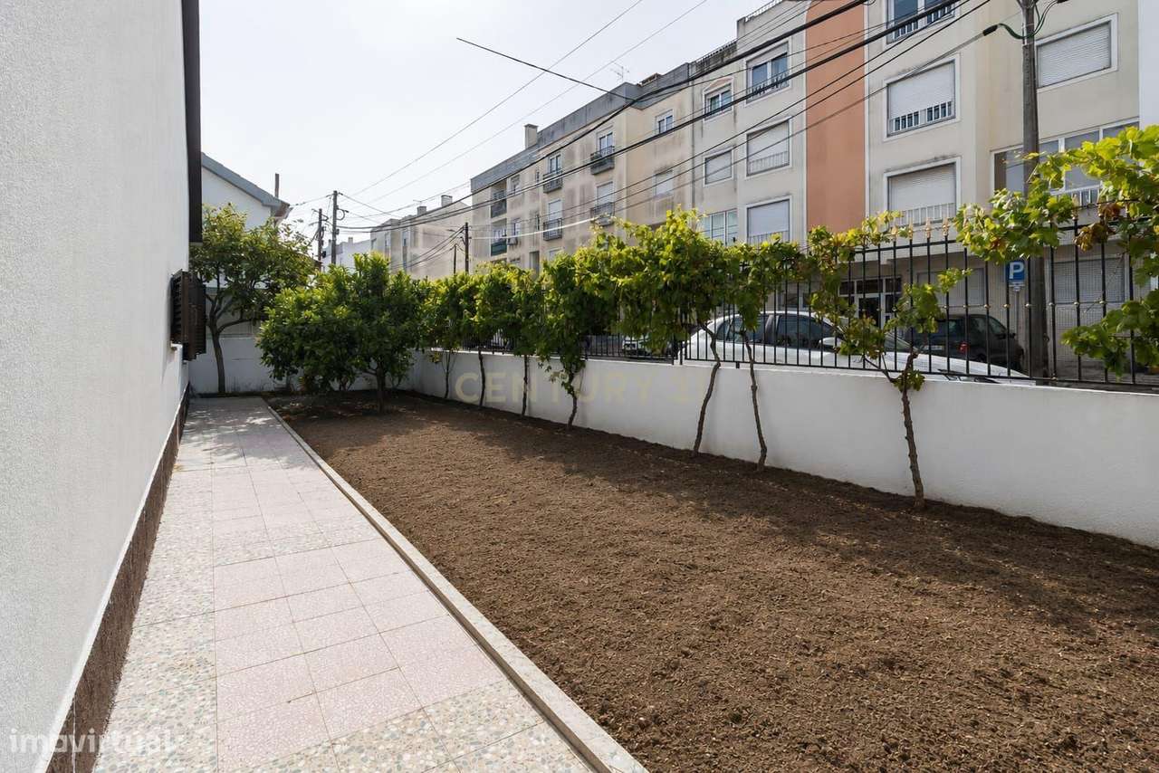 Moradia Térrea T3 Totalmente remodelado-19