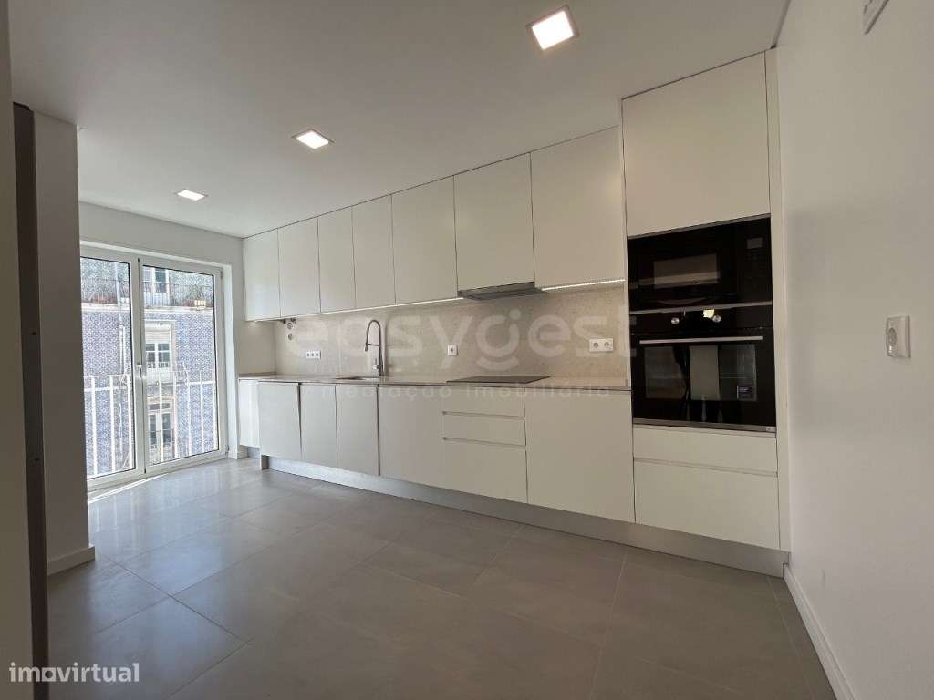 Prédio Novo, T3 Premium com 2 lugares de garagem, 148m2. Cheio de L... - Grande imagem: 4/41