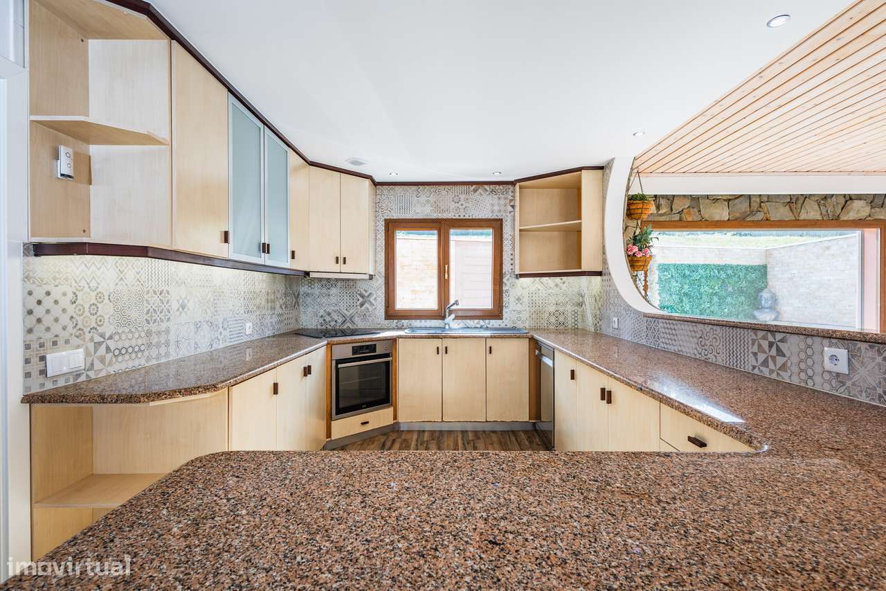 Moradia T4 renovada | Piscina Aquecida - Parceiros-24