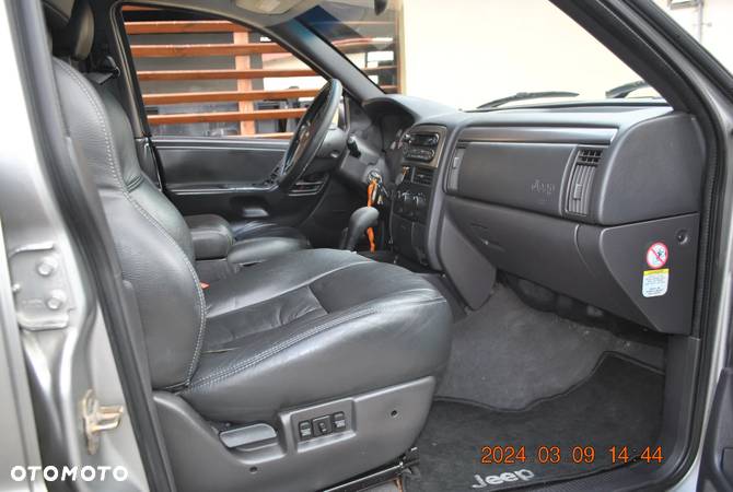 Jeep Grand Cherokee 3.1L TD Laredo - 10