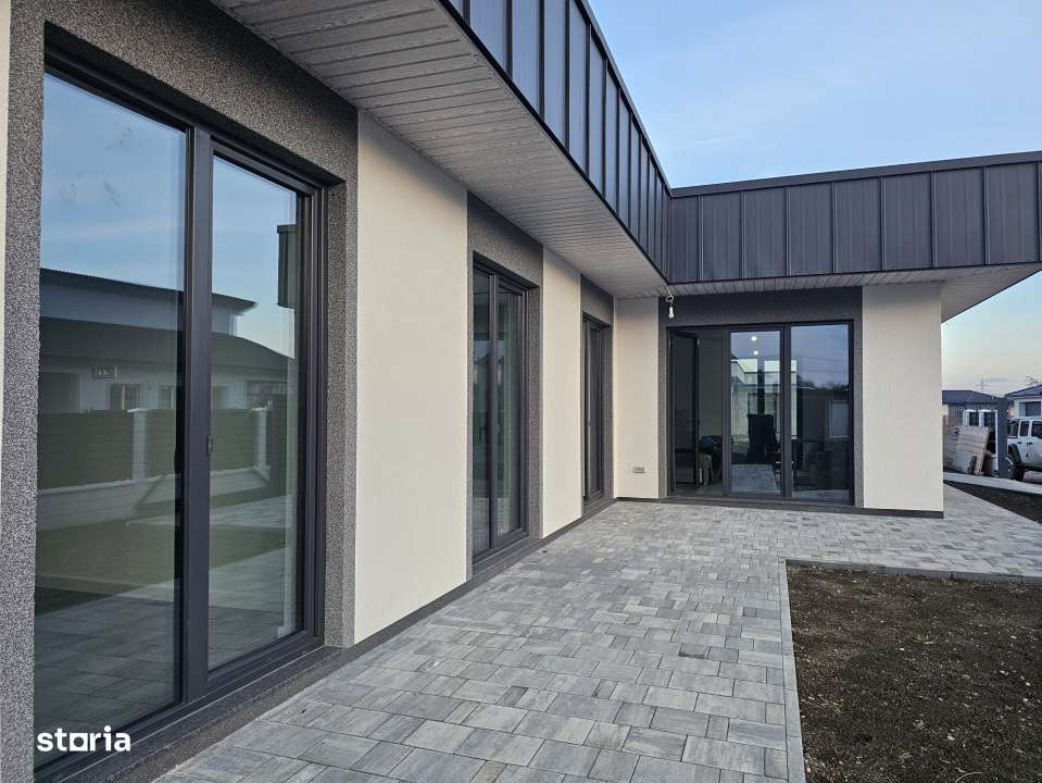 Casa individuala cu patru camere NZEB, teren 600mp, Halchiu-15