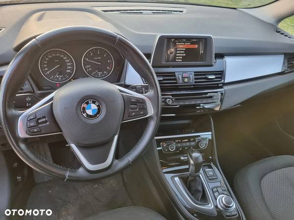 BMW Seria 2 218d GT - 9