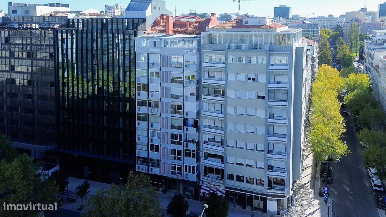 Apartamento T2 com elevador, Avenida da República, Lisboa-22