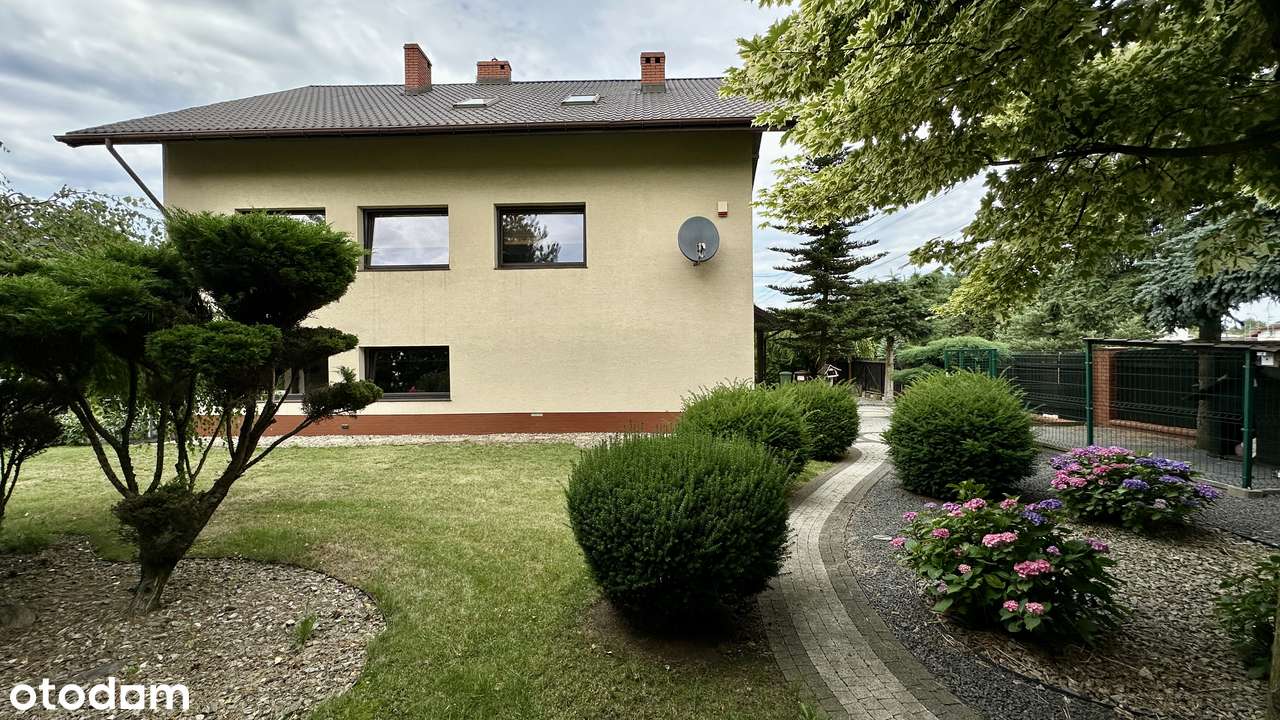 Przestronny dom z garażem i ogrodem blisko lasu-3