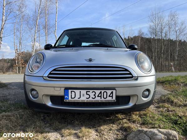 MINI Cooper Standard - 2