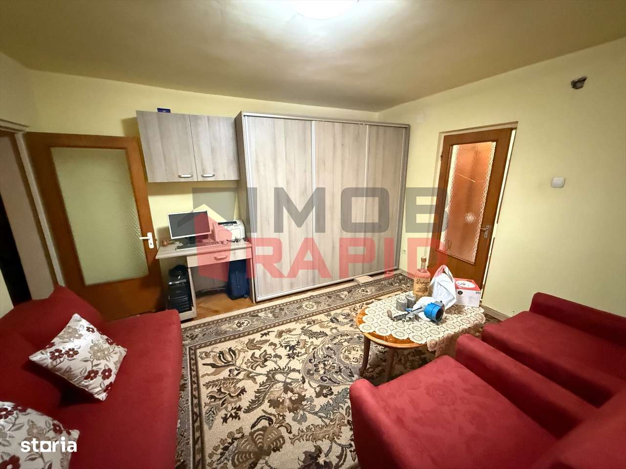 Apartament cu 3 camere, Zona Han-1