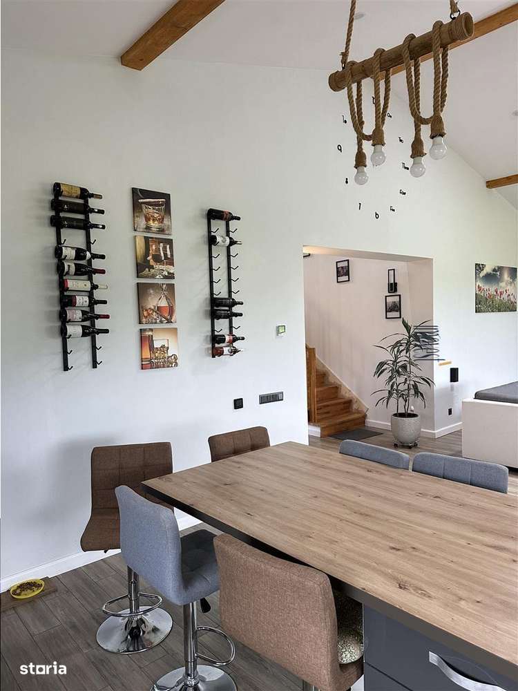 Vila pretabila pentru diverse activitati - Imagine principală: 2/16