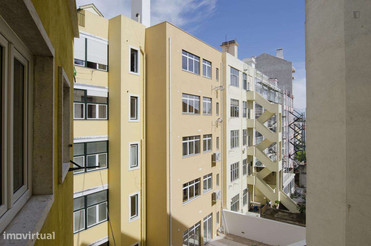 Quarto - localizado em Arroios Lisbon - Grande imagem: 3/17