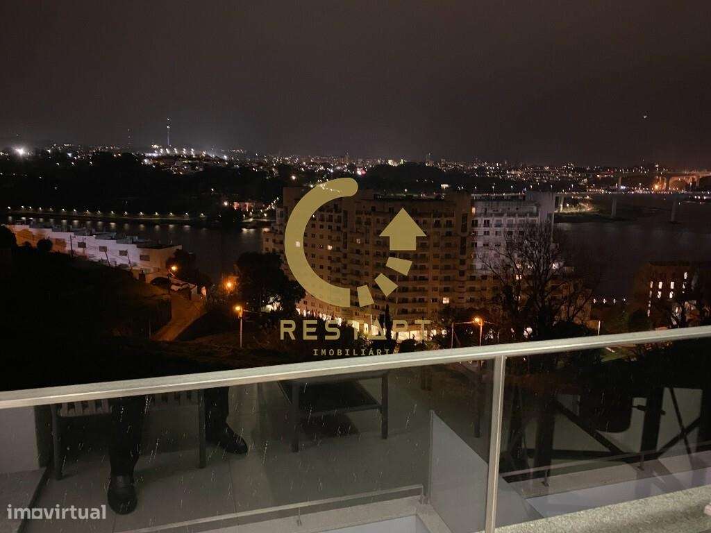 Apartamento T3 totalmente mobilado com vista Rio-6